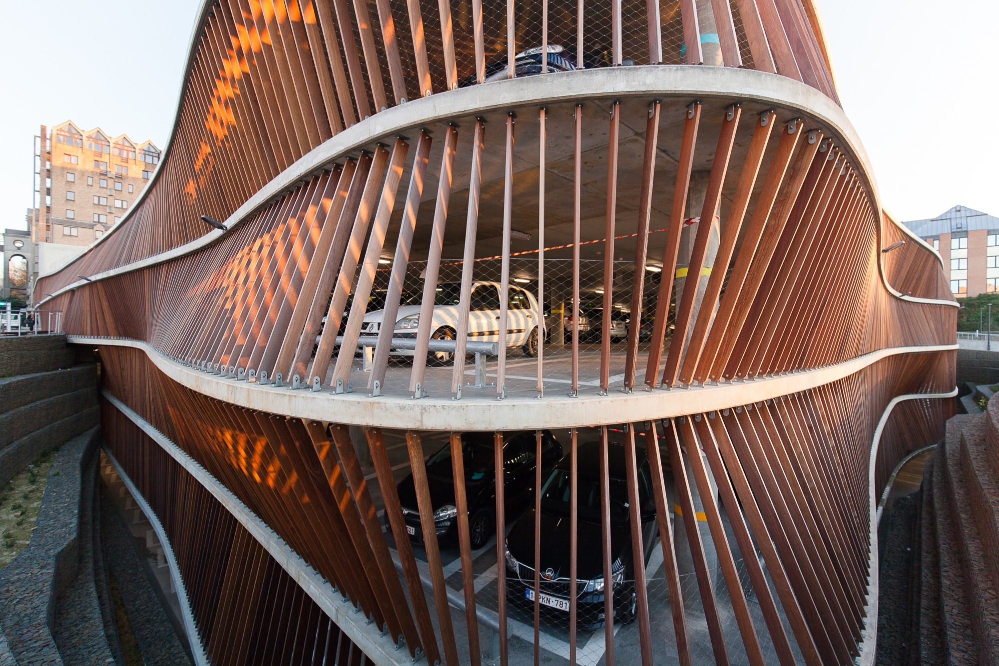 Parking Garage Cliniques Universitaires Saint-Luc / de Jong Gortemaker  Algra + Modulo architects | ArchDaily